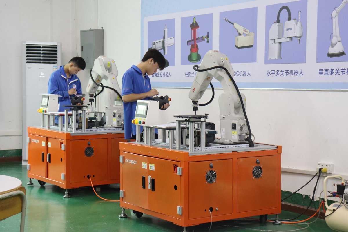 一技在手,一生無(wú)憂!珠海這所技工學(xué)校開啟職教周活動(dòng)